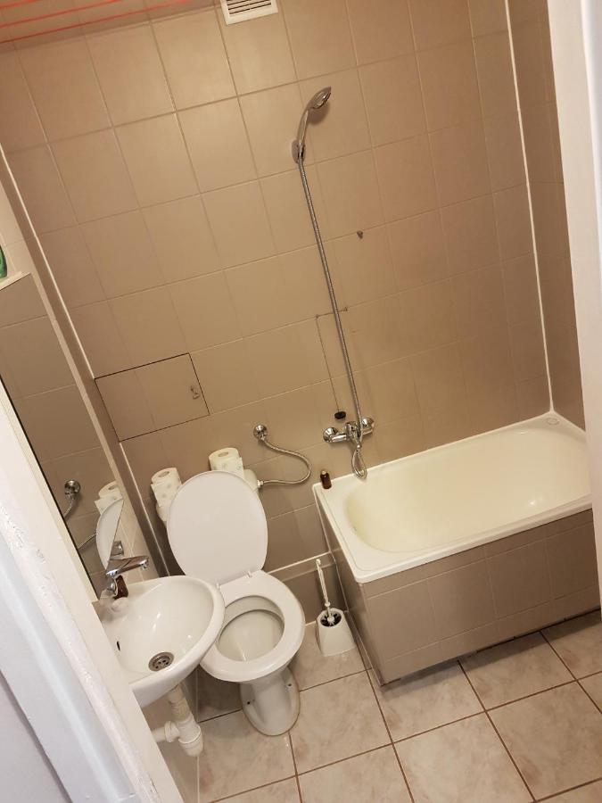 Mieszkanie Jednopokojowe Boleslawiec W Centrum - Wymagana Kaucja Zwrotna Apartamento Exterior foto