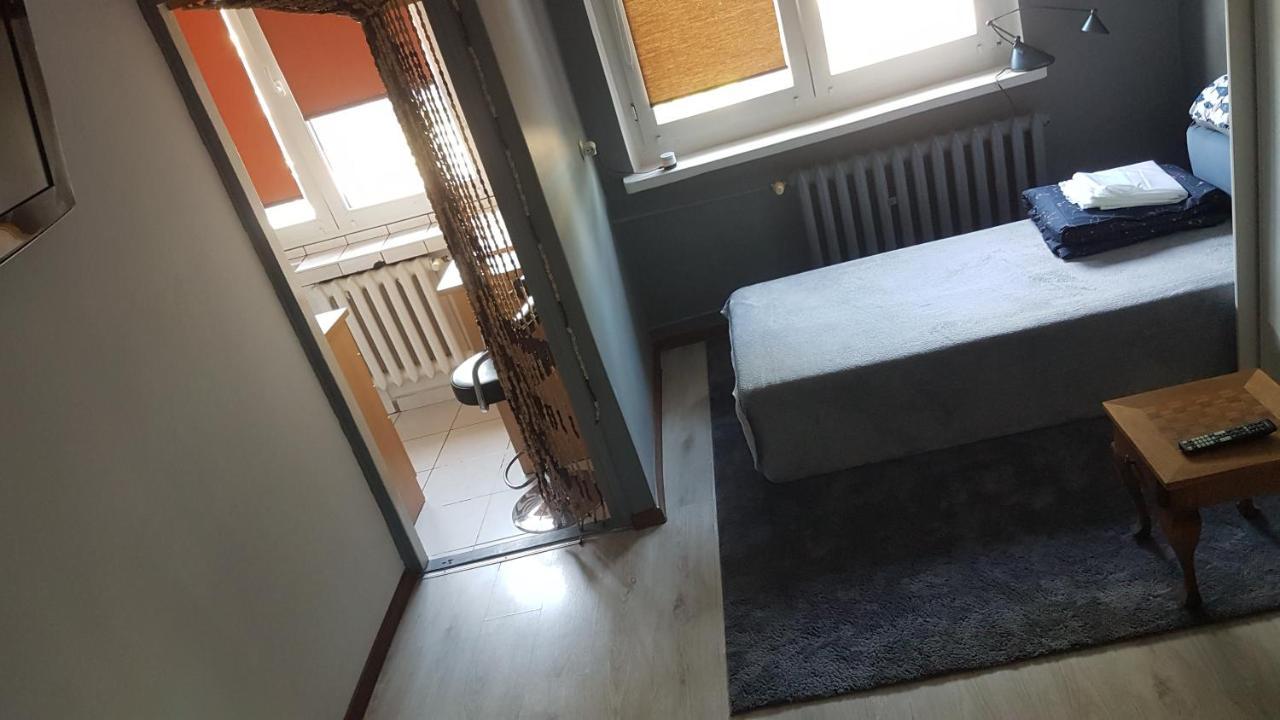 Mieszkanie Jednopokojowe Boleslawiec W Centrum - Wymagana Kaucja Zwrotna Apartamento Exterior foto